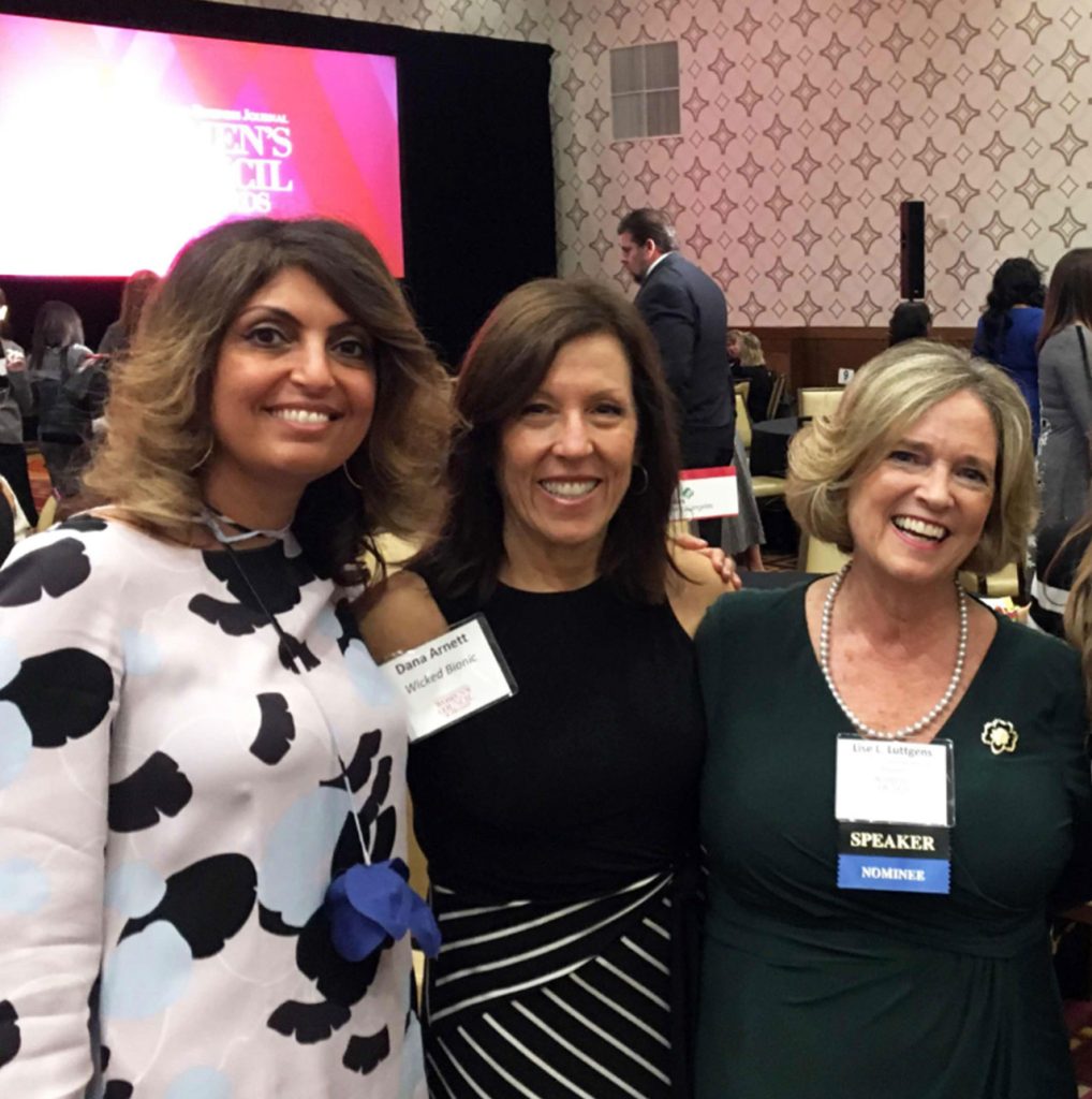 Sandy Nasseri, Dana C. Arnett, Lise Luttgens